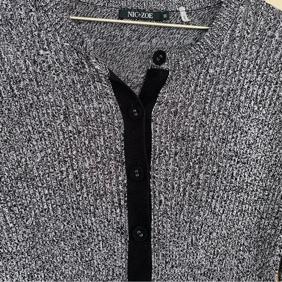 Nic + Zoe Gray & Black Button Down Sweater Cardigan Size Medium - Picture 8 of 9